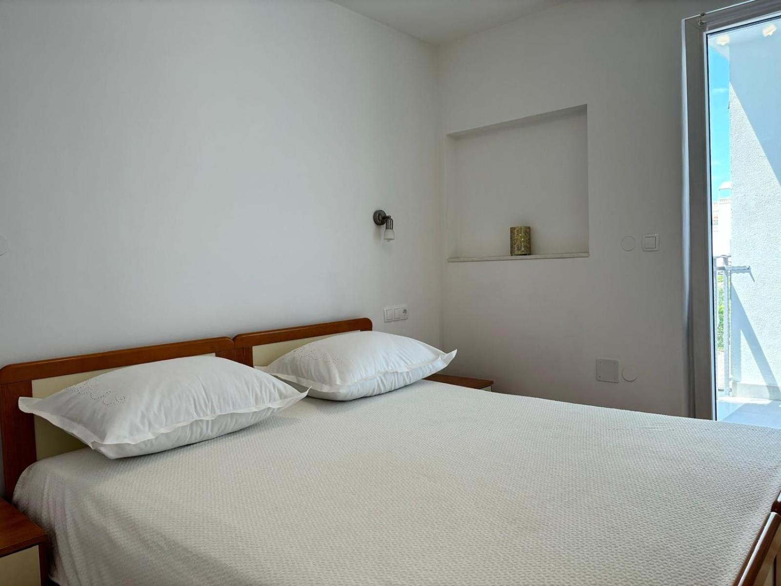 Apartments And Rooms Nikola Omiš Esterno foto